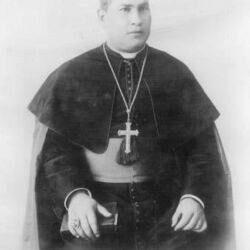 D. Sebastião José Pereira iniciou a vida missionária em Angola, com D. António Barroso. Foram colegas desde os tempos do Colégio de Cernache do Bonjardim. Sucedeu-lhe na Prelazia de Moçambique, e foi, mais tarde, Bispo de Damão, até à morte, em 24 de Agosto de 1925.